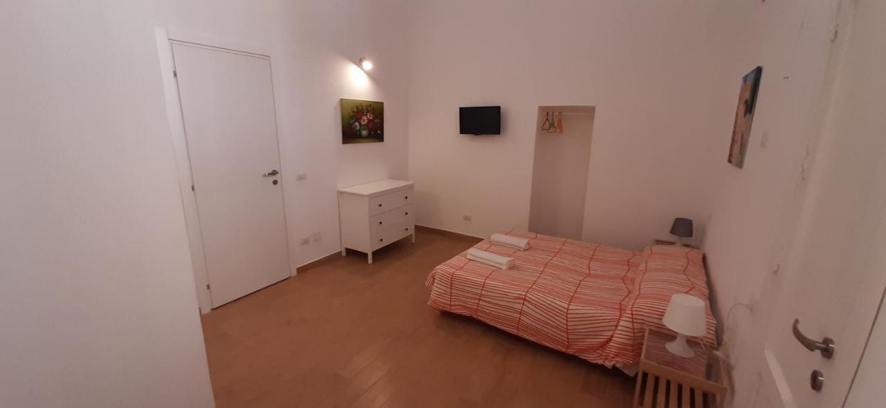 Bed and Breakfast Casa Laura Oliva Mancini Neapel Exterior foto