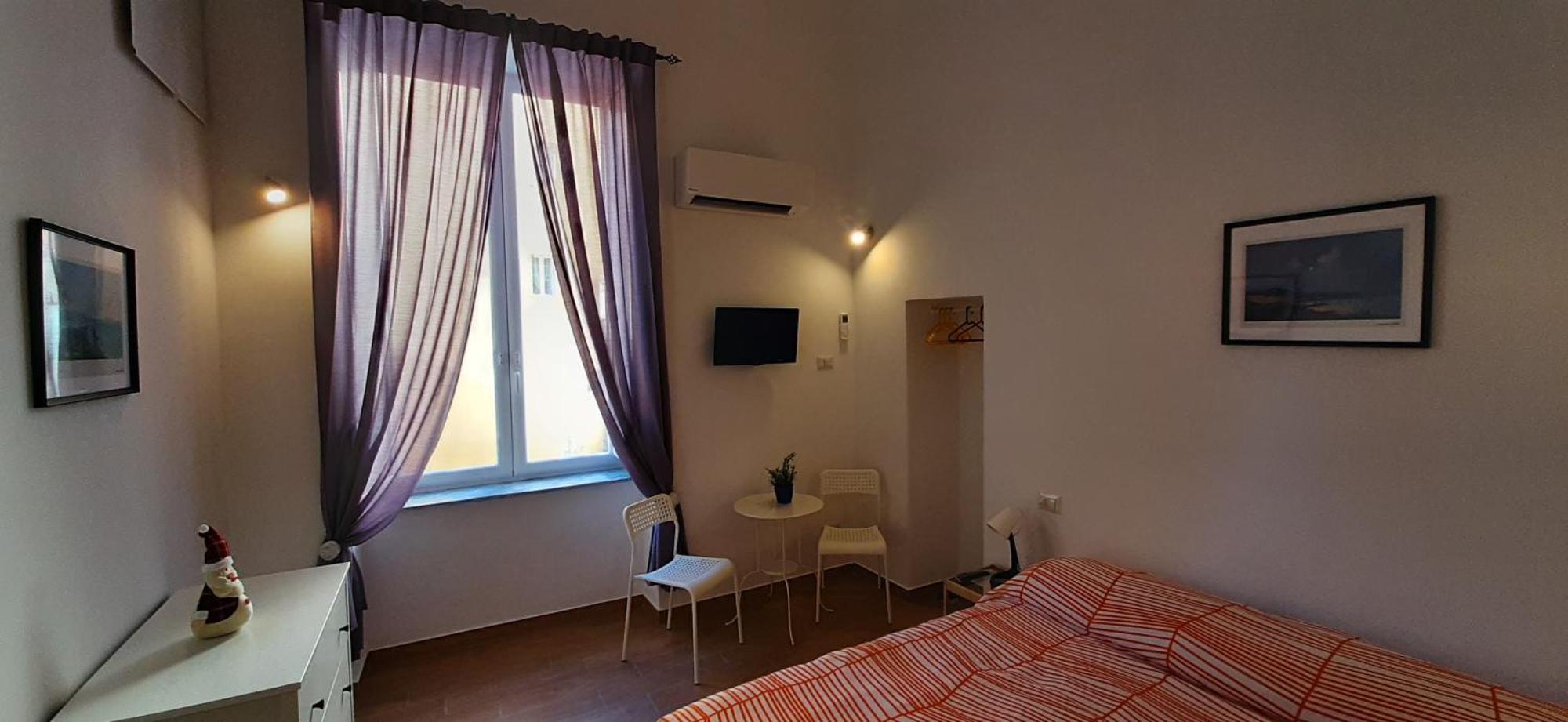Bed and Breakfast Casa Laura Oliva Mancini Neapel Zimmer foto